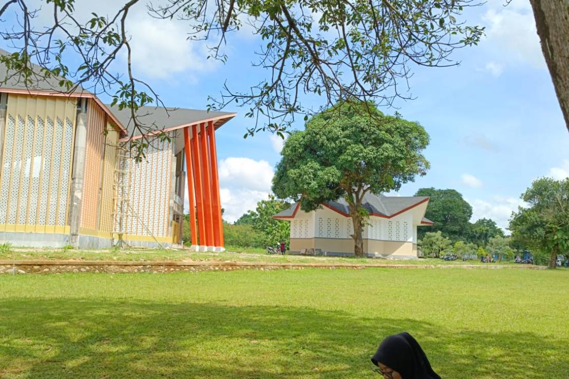 Pekarangan Masjid Sultan Alauddin, Menjadi Salah Satu Tempat Nongki&nbsp;Favorit